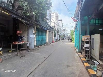 Nhà cũ tiện xây mới - hxt ông ích khiêm, quận 11   hơn 160 m  - giá 15 tỷ 0