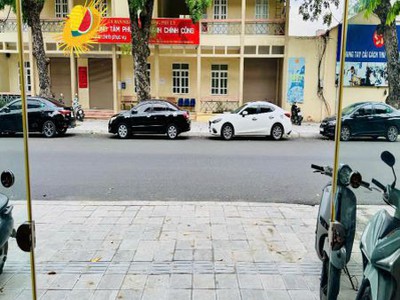 Gia đình cần bán ngôi nhà 4 tầng, trung tâm p. phủ lý - ninh bình 1