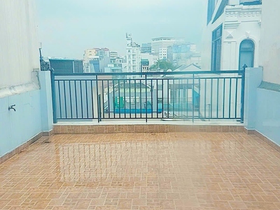 Phú nhuận - xe hơi vào nhà - ra mặt tiền vài bước - 6 tầng btct thang máy 3