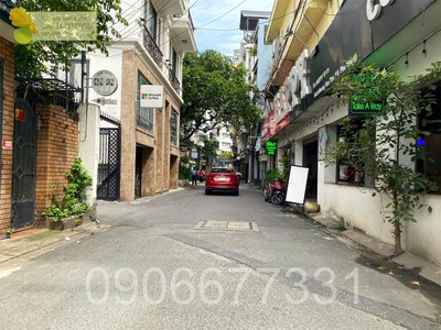 Phú nhuận - xe hơi vào nhà - ra mặt tiền vài bước - 6 tầng btct thang máy 4