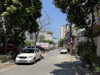 Thạch bàn,long biên 15tỷ 76m đất,ô tô dừng đỗ,kinh doanh,xây ở văn phòng đỉnh 2