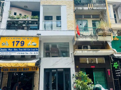 Bán mtkd ngay chợ nhật tảo 5 tầng mới keeng cn 39m 4pn full nội thất -chỉ 10 tỷ nhỉnh 4