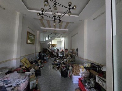 Bán nhà 3 tầng mặt tiền kinh doanh đa ngành,biên độ lợi nhuận 5/năm,giá tốt 4