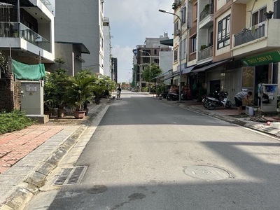 Ngọc thụy,long biên 23tỷ 80m nhà c4,ô tô vỉa hè kinh doanh,văn phòng,cho thuê đỉnh 1