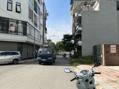 Ngọc thụy,long biên 23tỷ 80m nhà c4,ô tô vỉa hè kinh doanh,văn phòng,cho thuê đỉnh 3