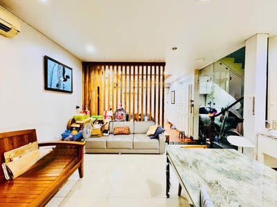 Khu vip hiếm nhà bán    đặng văn ngữ - p.10 phú nhuận   công nhận gần 100m    ngang 7.5m nở 2