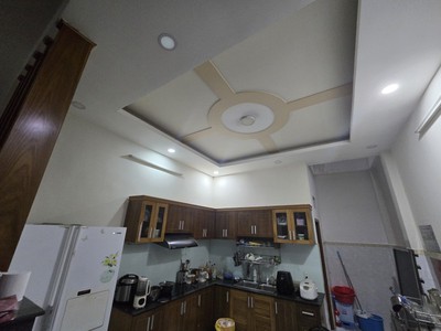 Bán nhà 3 tầng mặt tiền kinh doanh đa ngành,biên độ lợi nhuận 5/năm,giá tốt 1