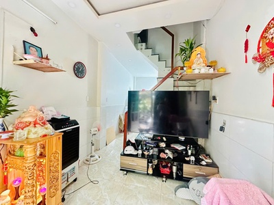  nhà đẹp giá tốt   gần mặt tiền chánh hưng   1 phút qua q.5  p.9, q.8  26m    3 lầu st 0