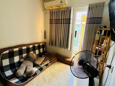  nhà đẹp giá tốt   gần mặt tiền chánh hưng   1 phút qua q.5  p.9, q.8  26m    3 lầu st 2