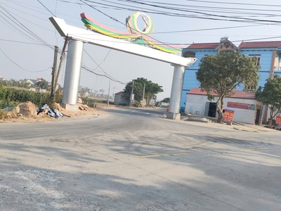 A.mặt đường tl lộ 288 ô tô, kinh doanh thái sơn 90m, đất, mặt tiền 15m,970 triệu bắc giang. 2