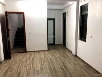 Chính chủ cho thuê nhà 2 tầng   2 mặt tiền   phố trần hưng đạo 0