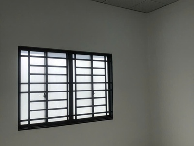 Bán gấp nhà bờ bao tân thắng đi bộ ra aeon tân phú 63m2 ,2 tầng 4 tỷ 990 1
