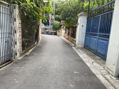 Chính chủ bán 30,1m2 nhà 3 tầng kiên cố, đầu Làng Cam. Cách đường Cổ Bi 70m, cách chợ 150m 5