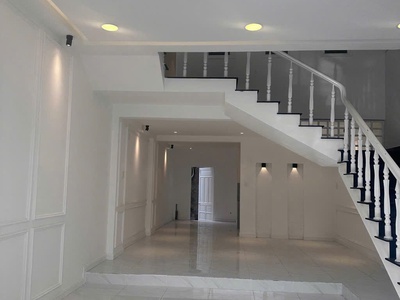 Bán nhà 2 tầng mặt tiền Dương Trí Trạch đường 5m5 hướng Tây chỉ hơn 10 tỷ chút 1
