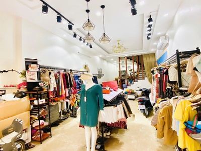 Bán nhà mặt phố Lê Thanh Nghị, 50m2, ngay ngã tư 1
