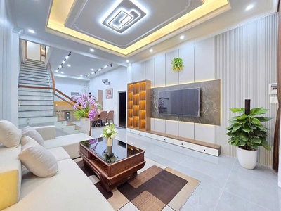 Nhà 1 trệt 2 lầu 80m , 4pn, 5wc, sổ riêng, gần quốc lộ 1A 10