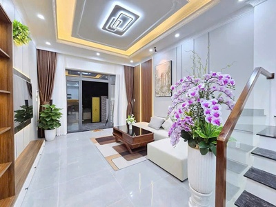 Nhà 1 trệt 2 lầu 80m , 4pn, 5wc, sổ riêng, gần quốc lộ 1A 11
