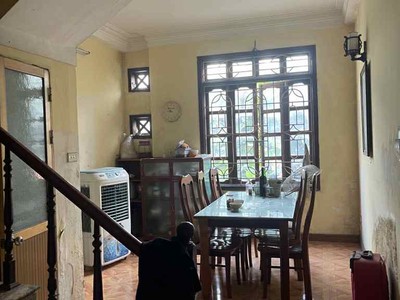 Bán nhà mặt phố ngọc lâm, 60m, gần ngã tư ngọc lâm-hồng tiến, cách cầu chương dương 5 phút lái xe 3