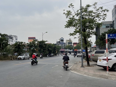 Nguyễn văn cừ,long biên nhỉnh 16tỷ 60m vỉa hè ô tô kinh doanh cho thuê đỉnh 3