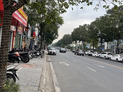 Nguyễn văn cừ,long biên nhỉnh 16tỷ 60m vỉa hè ô tô kinh doanh cho thuê đỉnh 2