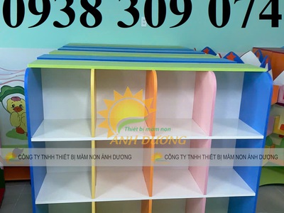 Tủ đựng cặp mầm non, kệ cặp mầm non 12 ô,kệ cặp dép mầm non 4