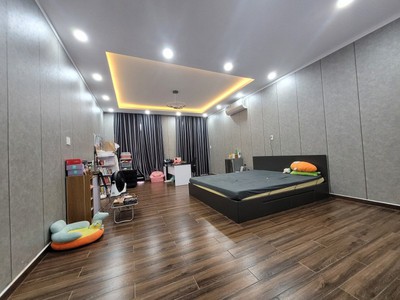  siêu phẩm nhà phố 4 tầng   q9 - đường 12m có vỉa hè 1