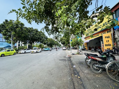 Việt hưng,long biên 15 tỷ 45m mặt phố vỉa hè ô tô kinh doanh cho thuê đỉnh 3