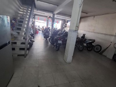 Mặt tiền phạm thế hiển 6x18 ngay cao lỗ chỉ 10 tỷ 9 2