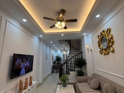 Nhà đẹp dân xây - thoáng trước sau - full nội thất - 15m ô tô dừng đỗ 1
