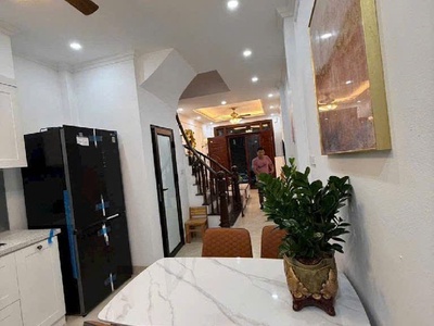Nhà đẹp dân xây - thoáng trước sau - full nội thất - 15m ô tô dừng đỗ 2