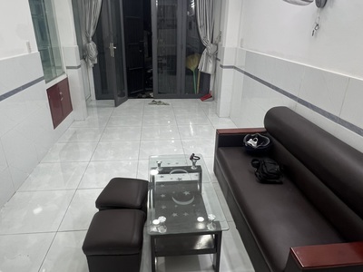Nhà trống vô ở ngay- ngay chợ thạch đà phạm văn chiêup14 gò vấp- 2 tầng 2pn 2wc - dtsd 80m2 - giá 4 1