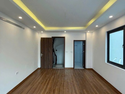 Bán gấp giá rẻ tân mai 39m/43m t2 , 4 tầng, mặt tiền 4m, 8.6 tỷ hoàng mai. 2