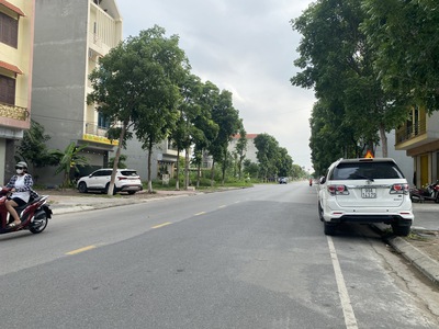 Bán đất mặt phố nguyễn quyền   khu bồ sơn   vị trí đắc địa 2