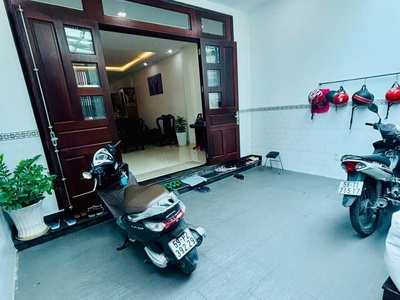 Bán nhà 3 tầng kiên cố hẻm 1 trục phạm văn bạch ngang 5m, 5pn, hơn 7 tỷ 0