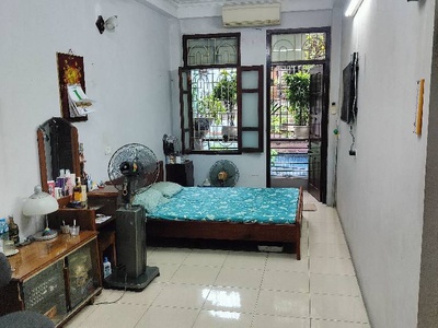  bán mặt phố đê la thành - ô tô đỗ cửa- kd đa dạng 2