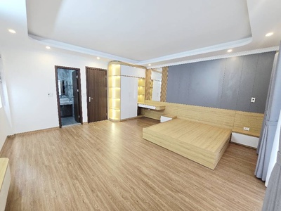 Cựchiếm  trung tâm thạch bàn    list 5 nhà mới koong- thoáng ánh sáng tự nhiên xuyên tất cả các 3