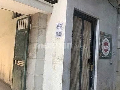 Cho thuê phòng trọ khép kín,45m2, có gác xép ngõ 165 cầu giấy gần đh giao thông vận tải... 0