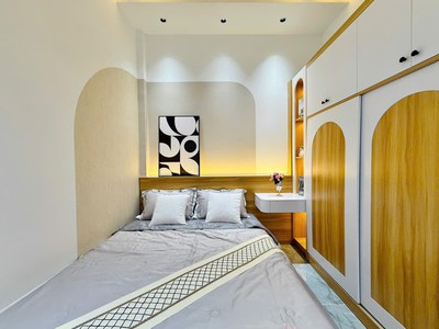 Bán nhà mới xây lung linh   1 sẹc phạm văn chiêu, có phòng ngủ trệt   full nội thất   giá chỉ 5 tỷ 1