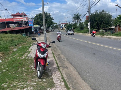 Chủ gửi bán gấp lô đất mặt tiền đường nhựa thị xã tân uyên tỉnh bình dương 2