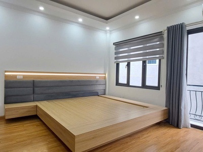 Bán nhà ngõ 564 nguyen văn cừ, bồ đề,35m 5t  oto ,kd, 7,8 tỷ . 4