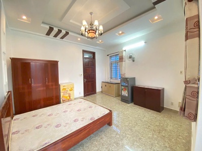 Chdv 8pn lớn - có bancon - trần bá giao thông dương quảng hàm - doanh thu 40tr /th - 5 tầng btct - 4
