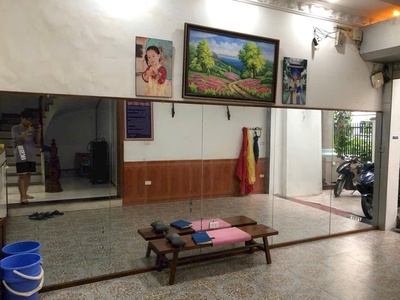 Cho thuê nhà Xa La - Cầu Bươu 100m2, 4 tầng 20tr xe công đỗ cửa 1