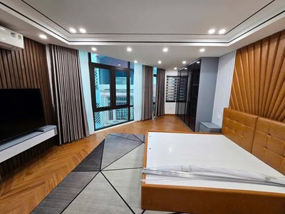 Gấp, Nhà Ngõ 67 Nguyễn Văn Cừ, Ngọc Lâm, Long Biên, 50m2, Gara Ô Tô, Thang Máy, Full đồ 5