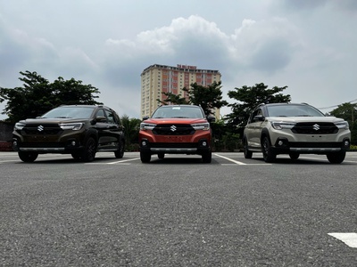 Suzuki XL7 Hybrid - Ưu đãi 100 Phí Trước Bạ 3