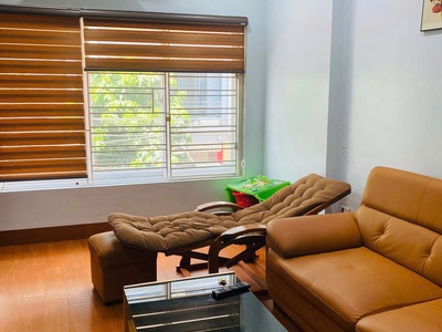 Bán nhà mặt phố Trần Thái Tông, 40m2, mặt tiền 4m 2