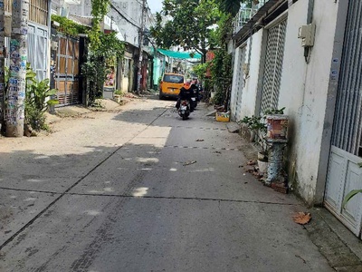 Nhà liên khu 4-5 nát rẻ -bhhb - bình tân - giá 2 tỷ 6 4