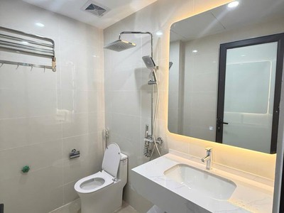 Bán nhà hoàng cầu 45m 5 tầng, ô tô, thang máy hơn 13 tỷ. 3
