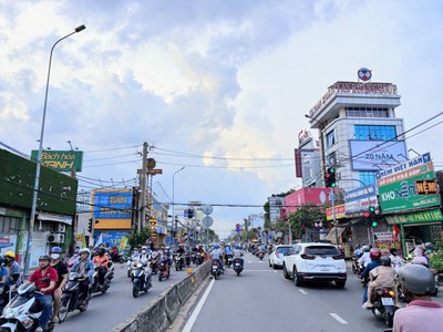 Bán nhà mặt tiền hà huy giáp - gần,nguyễn thị nhuần, 10,5x81m, cấp 4 - tiện xây, 72 tỷ. 2