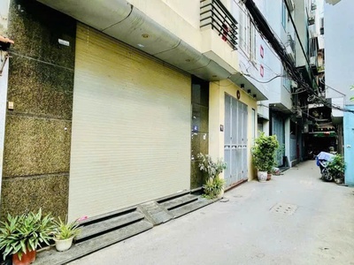 Hiếm, phố chùa láng, ô tô đỗ cửa, lô góc, dân xây 5t, 43m2, mt 4,3m 1