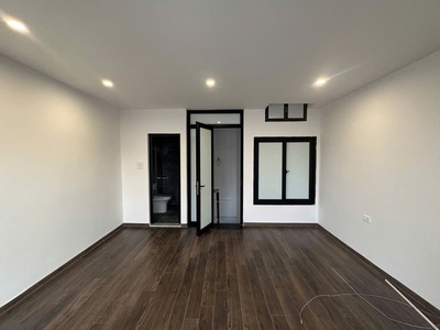 Nhà tứ liên - tây hồ - 5 tầng - thang máy - chuẩn công năng, về ở luôn giá 9,4 tỷ 0